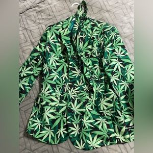 Men’s medium THC leaf suit with tie